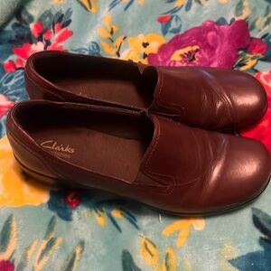 Sz 11M brown Clark shoes
